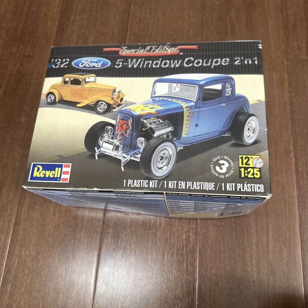Vintage Revell 1932 Ford 5-window coupe 2in1, 1/25 model kit. New/open complete!